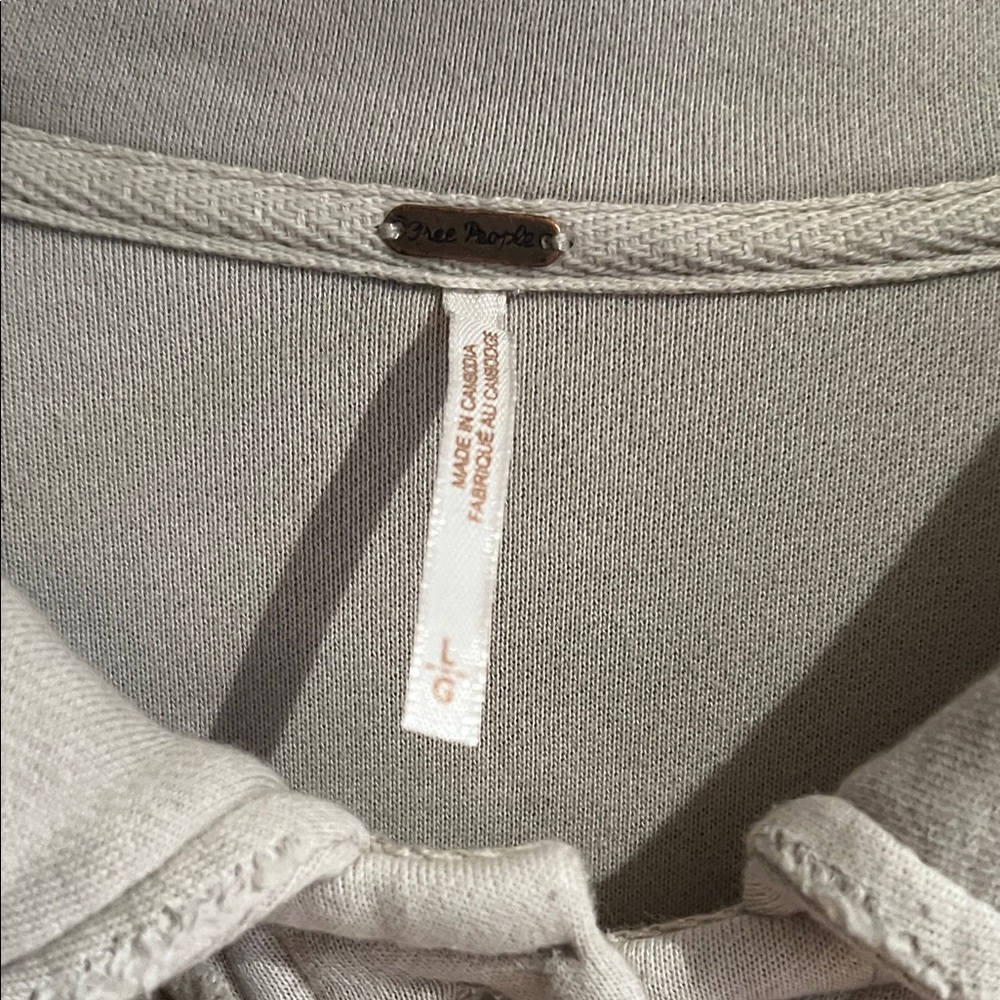 Free People Ruby Fleece Shacket in Stone NWT Sz L - Picture 2 of 10